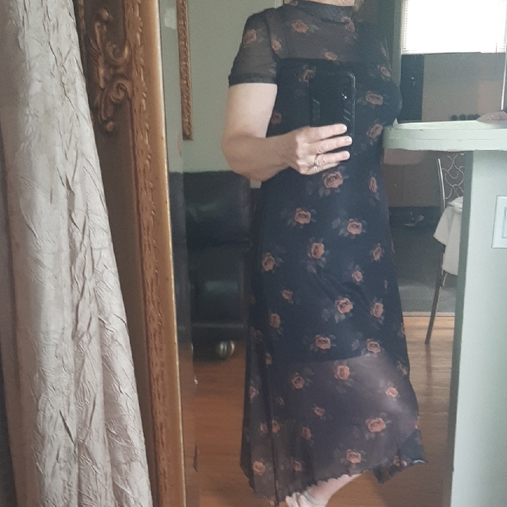 Ruffled Tiered High Low FITS TO LARGE